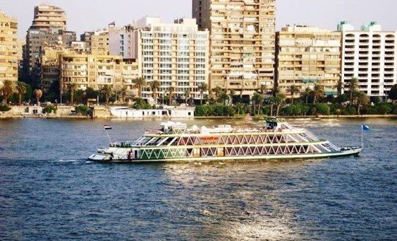 Lunch Cruise Ship in Cairo